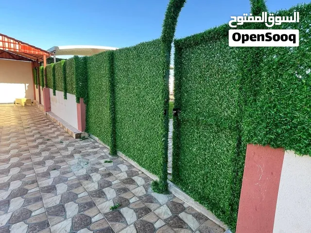 سياج عشبي اصطناعي التركي للديكورات وتنسيق حدائق واستراحات وفيلات واماكن خاصة بالعمل أو المنزل
