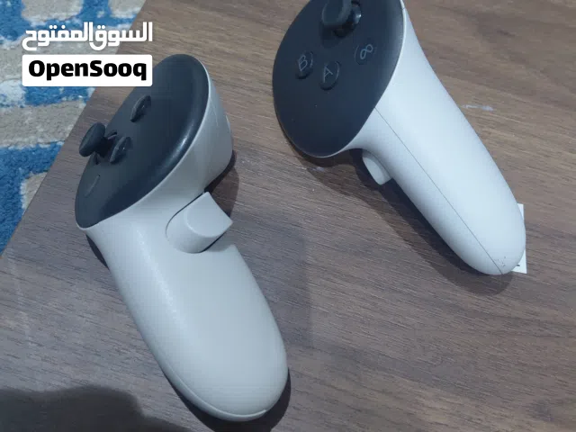 ايادي meta quest 3s شبه الجديد مافيها اي خراب داخل الفي ار