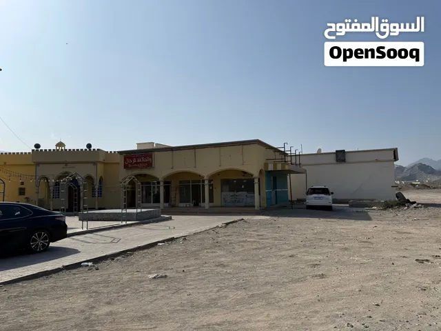 فرصة استثمارية نادرة في موقع استراتيجي مميز للبيع محطة بترول متكاملة تضم مباني اخرى بدخل قوي للمحطه