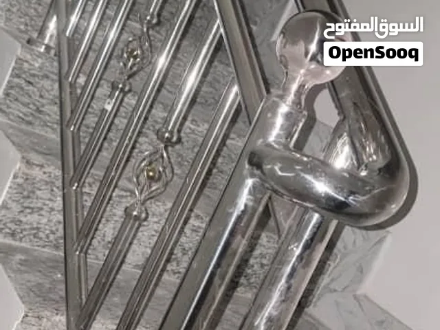 حداد مقاول حداد هناجر مضلات سواتر دربزينات بوابات شبابيك تقسيمات  ميازين تغطية مسابح سندوتش بنال
