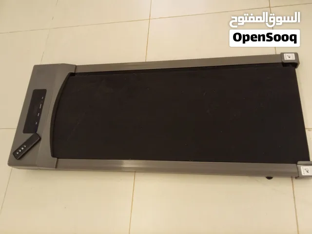 جهاز سير للمشي والرياضة