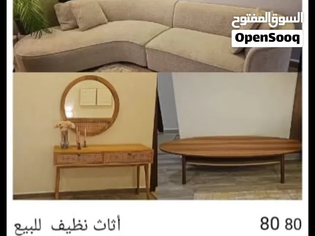 غنفه و طاوله و طاوله مع مرايه شبه جديد
