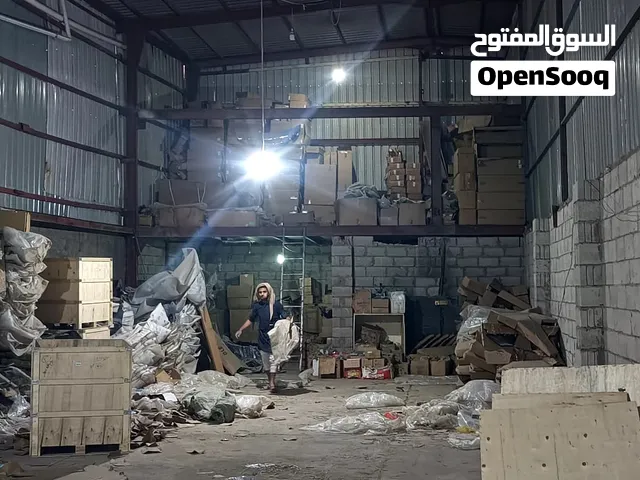 يوجدهنجر للايجار 20لبنة السعر 800$الموقع الحي السياسي