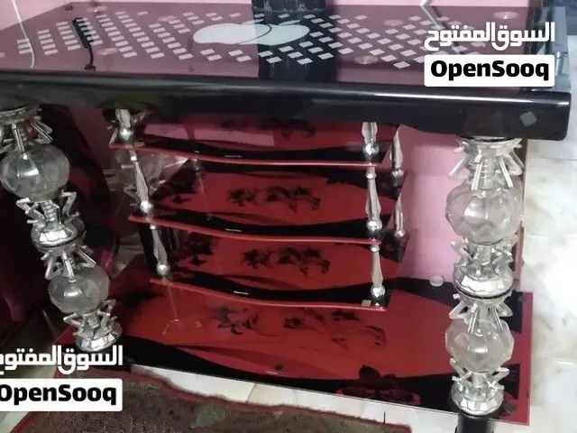 ترابيزة شاشة مزودة بالحامل