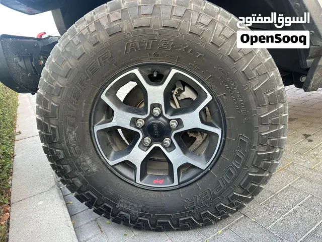 4 رنقات جيب رانقلر روبيكون اصليه نظيفة.