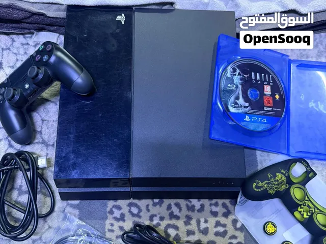 بلستيشن 4 في قمة النظافه وامورها طيبه اقراء الوصف