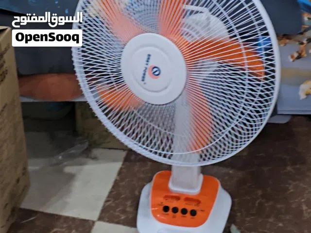 مروحة منزلية تعمل بالطاقة الشمسية AC/DC – 12 بوصة   11000