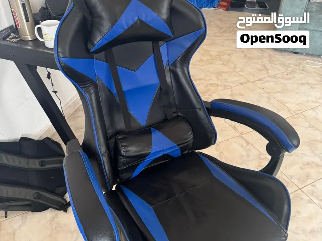 كرسي و طاوله جيمنج للبيع