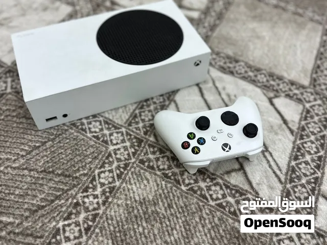 سيريس اس اخو جيد مع جويستك الأصلي كامل ملحقاته. جهاز نضيف مكفول