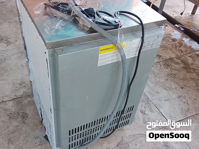 مكينة مكعبات ثلج