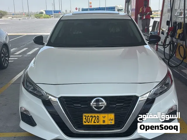 Used Nissan Altima in Al Dakhiliya