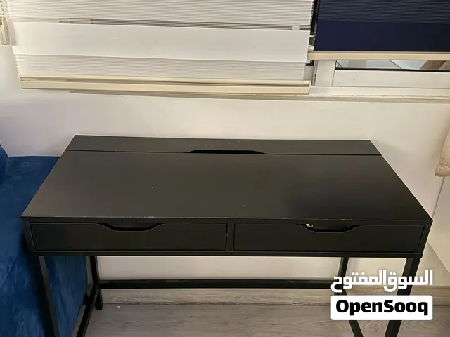 مكتب اسود مع ادراج