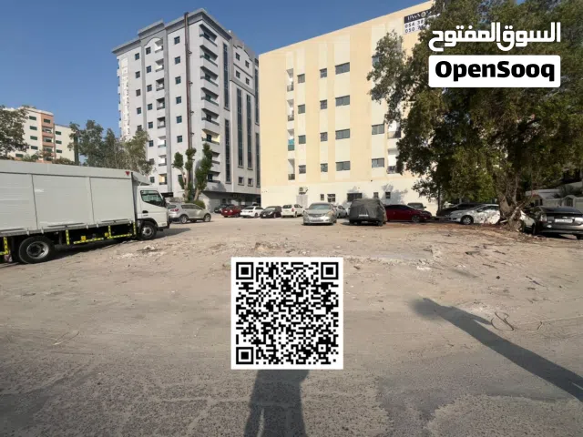 ارض زاويه شارعين وسكه مساحه 6400 ارضي +10