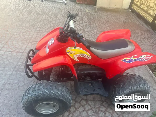 الدراجه استعمال موسم واحد فقط ومصينه وكل شي تواير يديده كل شي فيها يديد جددتها ووقفتها يبغيلها بتري
