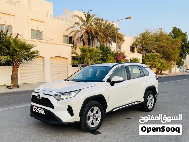 *TOYOTA RAV4**2021* *Bahrain agency maintained* Model -  2021 Km - 163k km Engine -  2.5L  Color – W