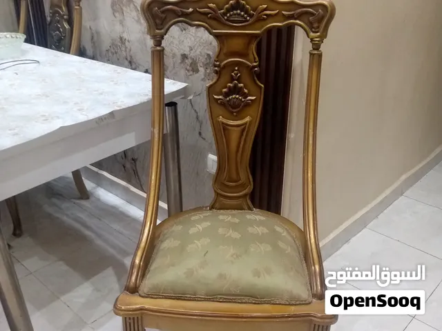 6كراسي سفره خشب زان تنجيد نضيف بحاله كويسه جدا