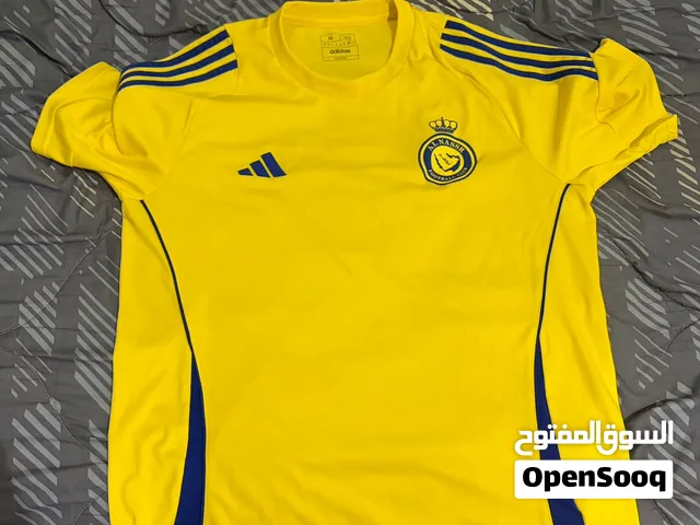 تيشرت نادي النصر الأصلي من أديداس (موسم الفريق مع أديداس جودة مميزة وياسعد التكيف في درجات العايلة.