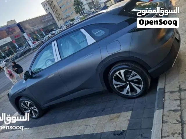 سيارات كهرباء وبانزين للايجار يومي وشهري وسنوي سيارات حديثه استلام وتسليم من المطار والجسور