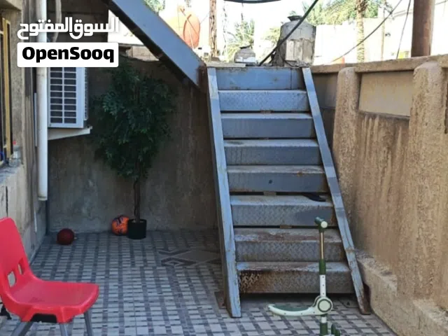 درج حديد شبه جديد