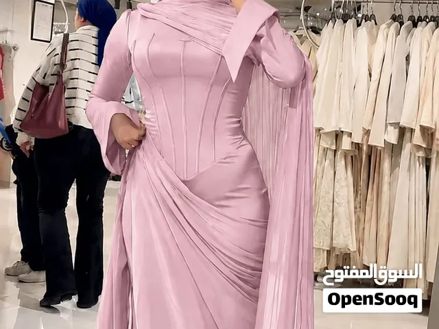فساتين سهرة الرابط بالوصف