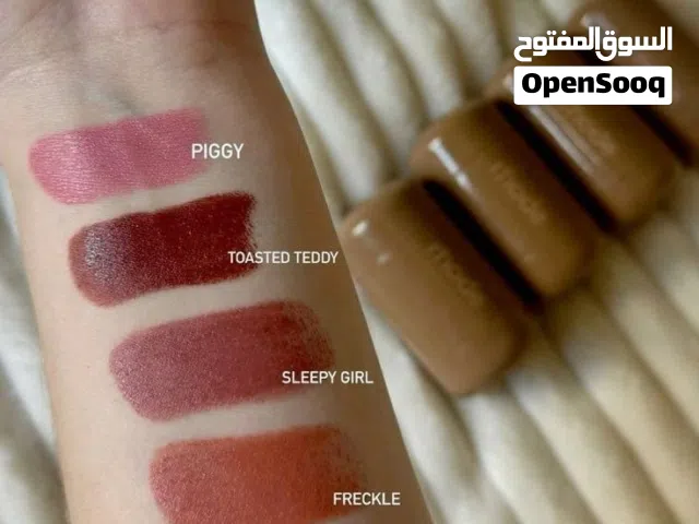 قلم احمر الخدود
