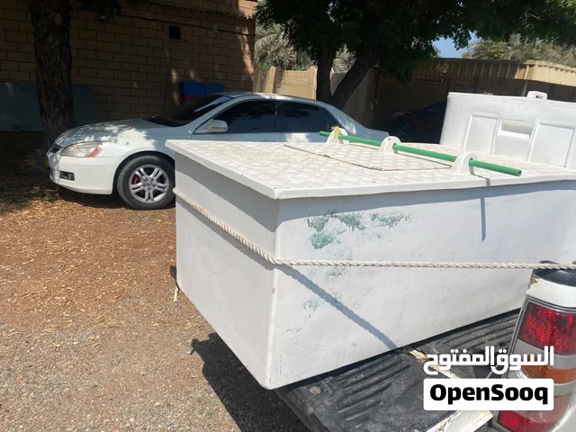 ثلاجه قارب 23قدم للبيع