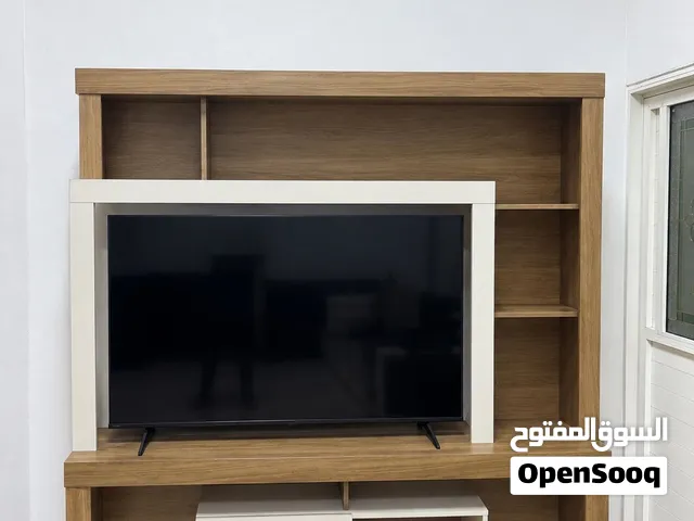 طاولة تلفزيون