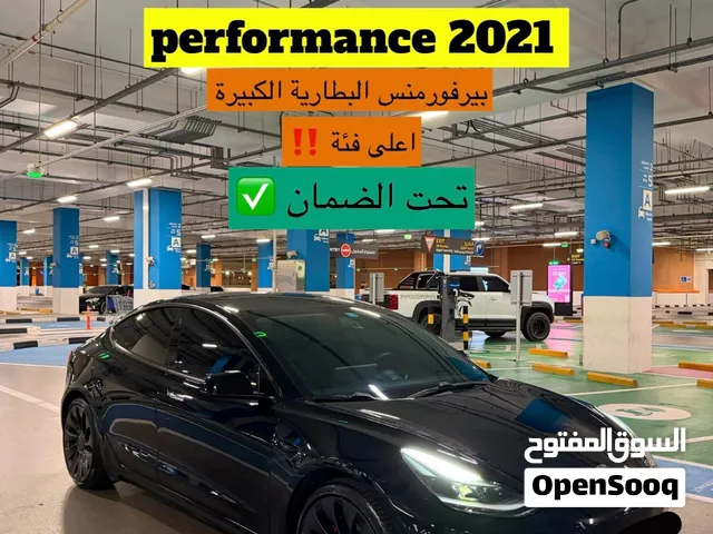 تسلا مودل 3 2021 بيرفورمنس اعلى فئة بحالة ممتازة تحت ضمان الوكالة Tesla model 3 performance 2021
