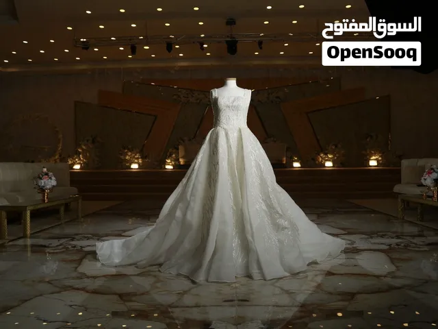 فستان زفاف للبيع / للايجار