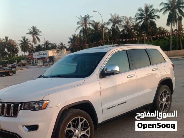 Used Jeep Grand Cherokee in Dhofar