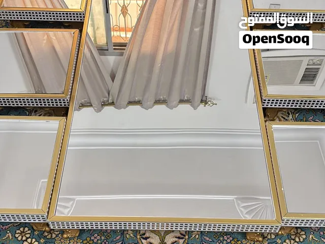 طاولات أرضية