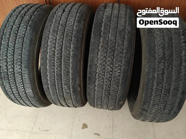 طقم كوشوك بريدجستون إسباني أصلي (245/65R17) بحالة الوكالة
