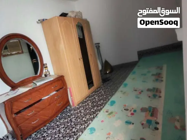 للإيجار غرفة في مدينة عيسى