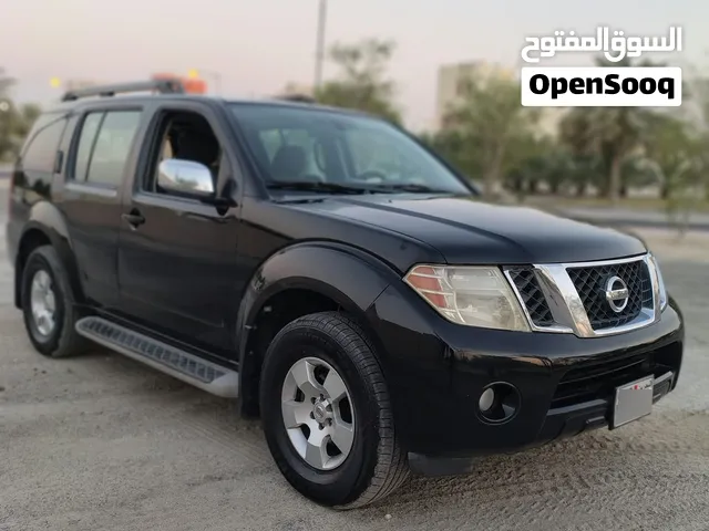 For Sale – Nissan Pathfinder SE 2010