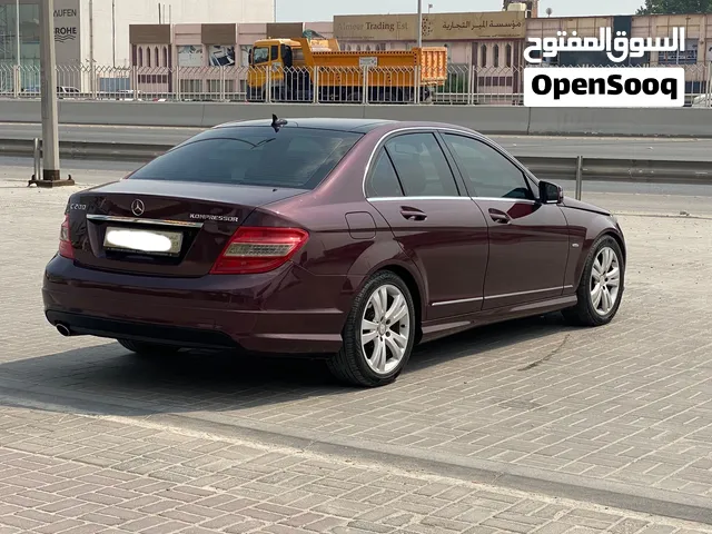 Mercedes Benz C-200 / 2009 (Maroon)