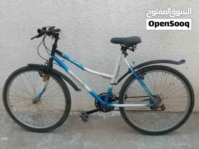 دراجة هوائية ذو حجم متوسط للبيع