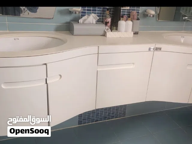 كبت للحمام Toilet ومغسلتين cobourd