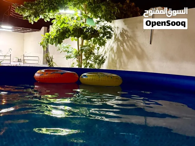 حوض سباحة للبيع