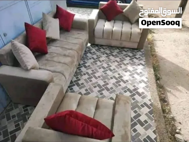 كلسة من تلاتة دالفوتويات