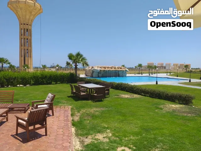 للايجار اليومى فيلا 6 غرف نوم  مفروشة مودرن فى سيدي عبدالرحمن الساحل الشمالي فيو pool بحديقة خاصه