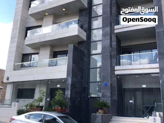 شقة فاخرة ومفروشة بالكامل مكونة من غرفتي نوم للإيجار في الشميساني
