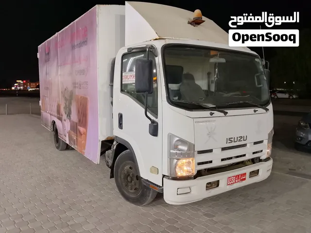 ايسوزو صندوق ايسوزو موديل 2017 صبغ الوكاله بدون حوادث 3طن ونص شاصي الطويل المكينه العاديه 5غيار