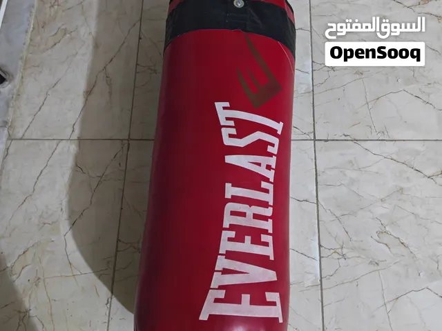 كيس ملاكمة اصلي شركة EVERLAST الطول 85cm خياطات 5 وحشوة اصلية قطع قماش خاصة مو ملابس تفاصيل خابرني