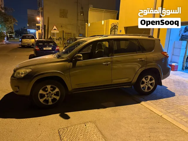 للبيع تيوتا رافور 4wd فول ابشن 2010