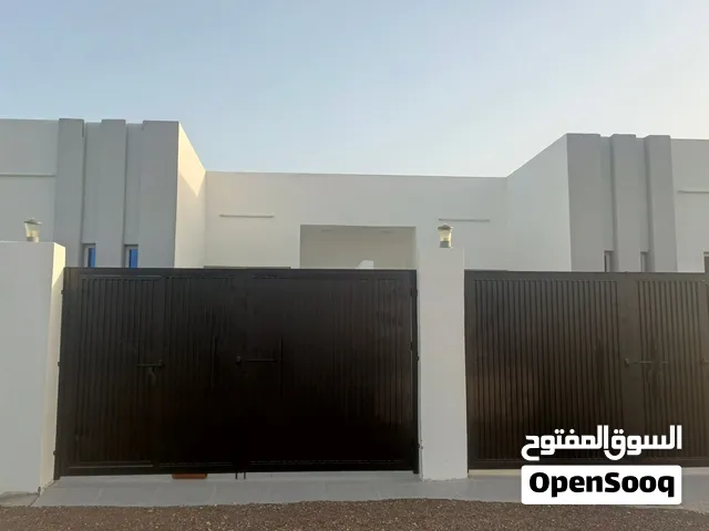 فرصة منزلين متطابقين للبيع بسعر مناسب