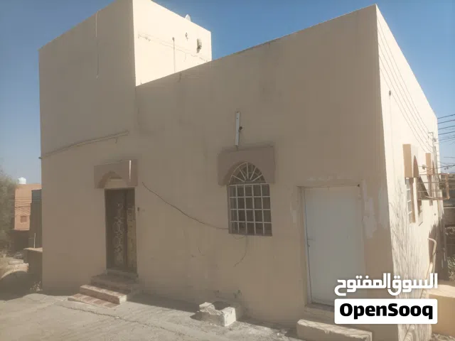 بيت جميل وفي منطقه جميل على اطلاله جبليه
