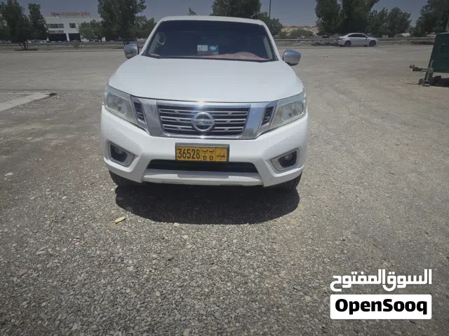 نافارا سياره نظيفه فورويل صبغ وكاله اقتصادي في صرفية البترول عملي ومريح في الشارع مقارنه بي البياكب