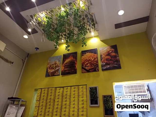 Running Fastfood/café for sale or partnership in Quriyat