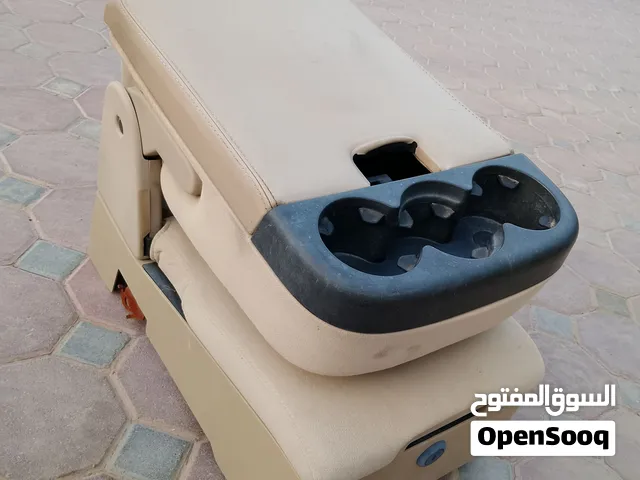 تكايه +كرسي وسطية لجميع أنواع ال GM تاهو يوكن سلفرادو سييراا