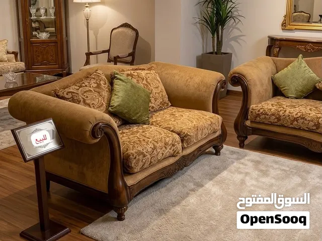 للبيع: طقم صالون كلاسيك 3 قطع For Sale: Classic 3-Piece Sofa Set